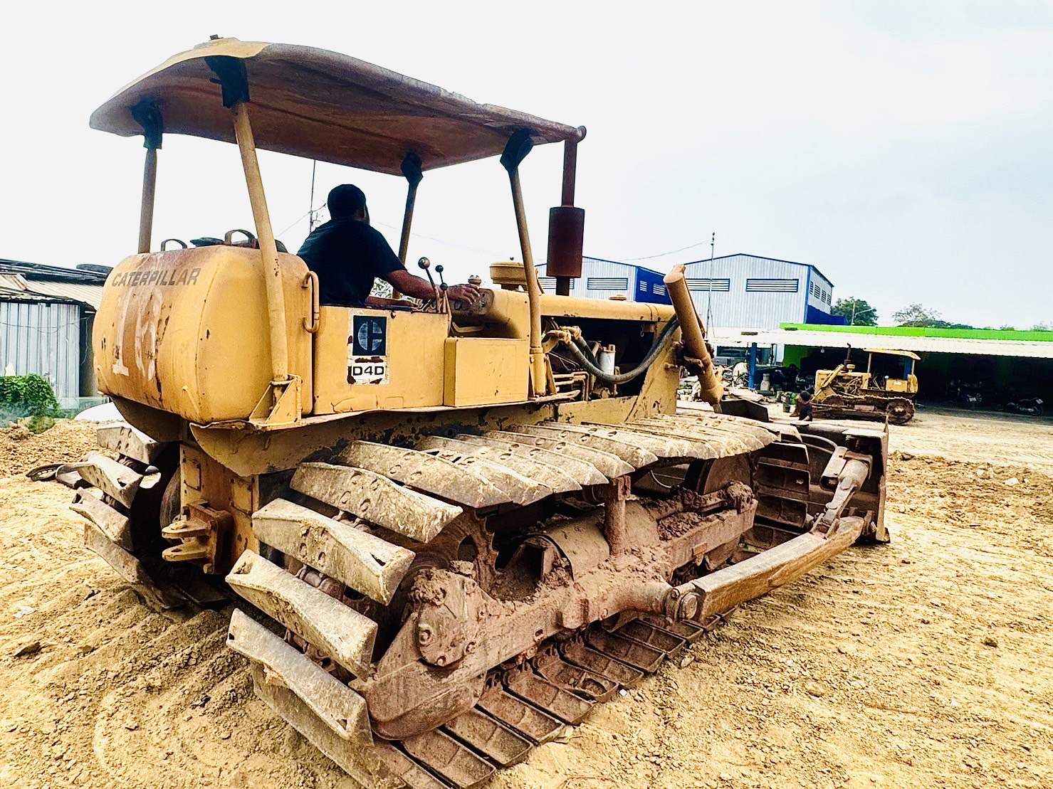 117 - https://supatradynapack.com | ให้เช่า รถบด 3 ตัน 4 ตัน 5 ตัน 10 ตัน รถแม็คโคร Pc30 Pc130 Pc200 แทรกเตอร์ดี2 เกรดเดอร์ รถไถ Jcb